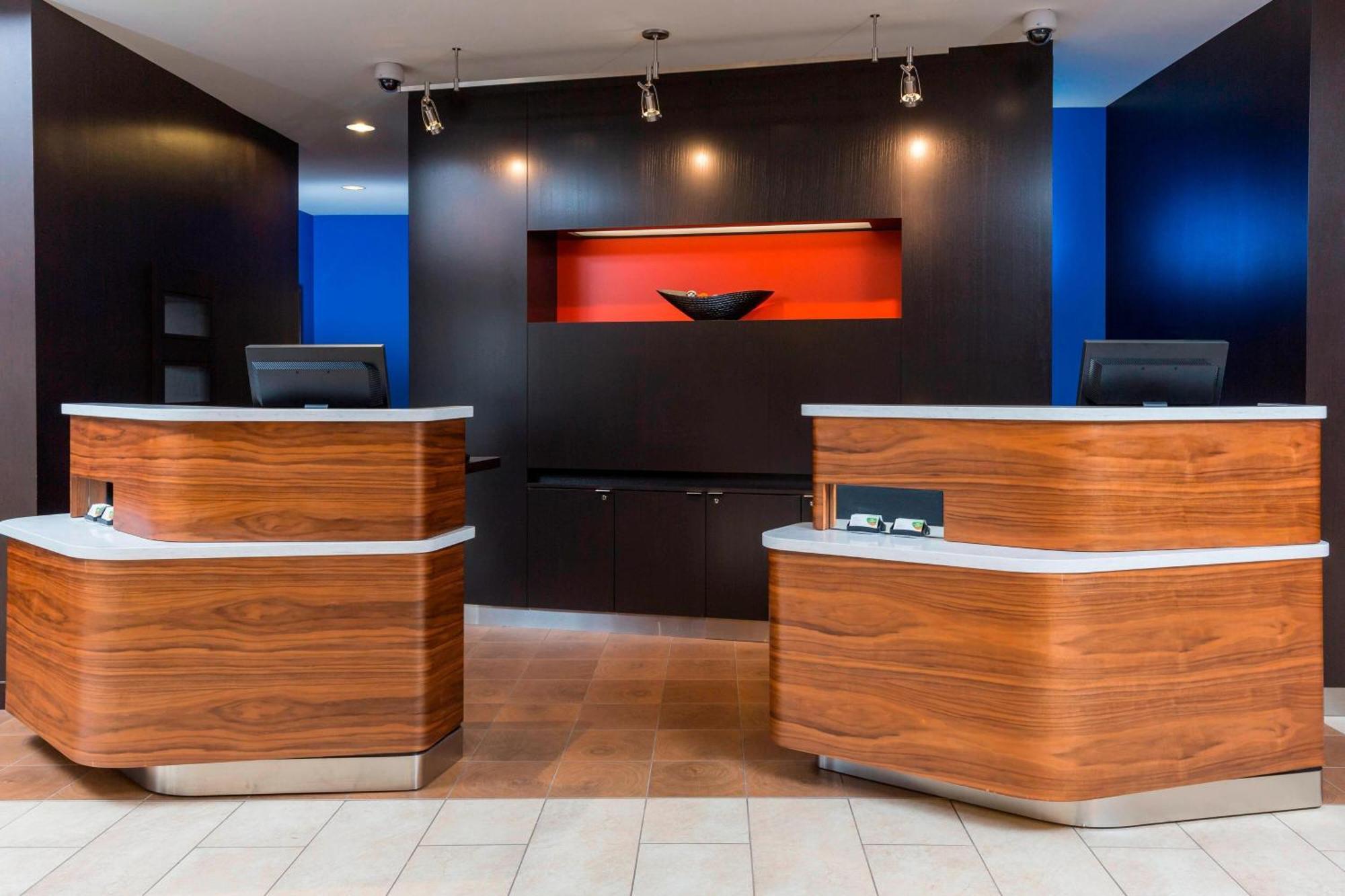 Готель Courtyard By Marriott Bismarck North Екстер'єр фото