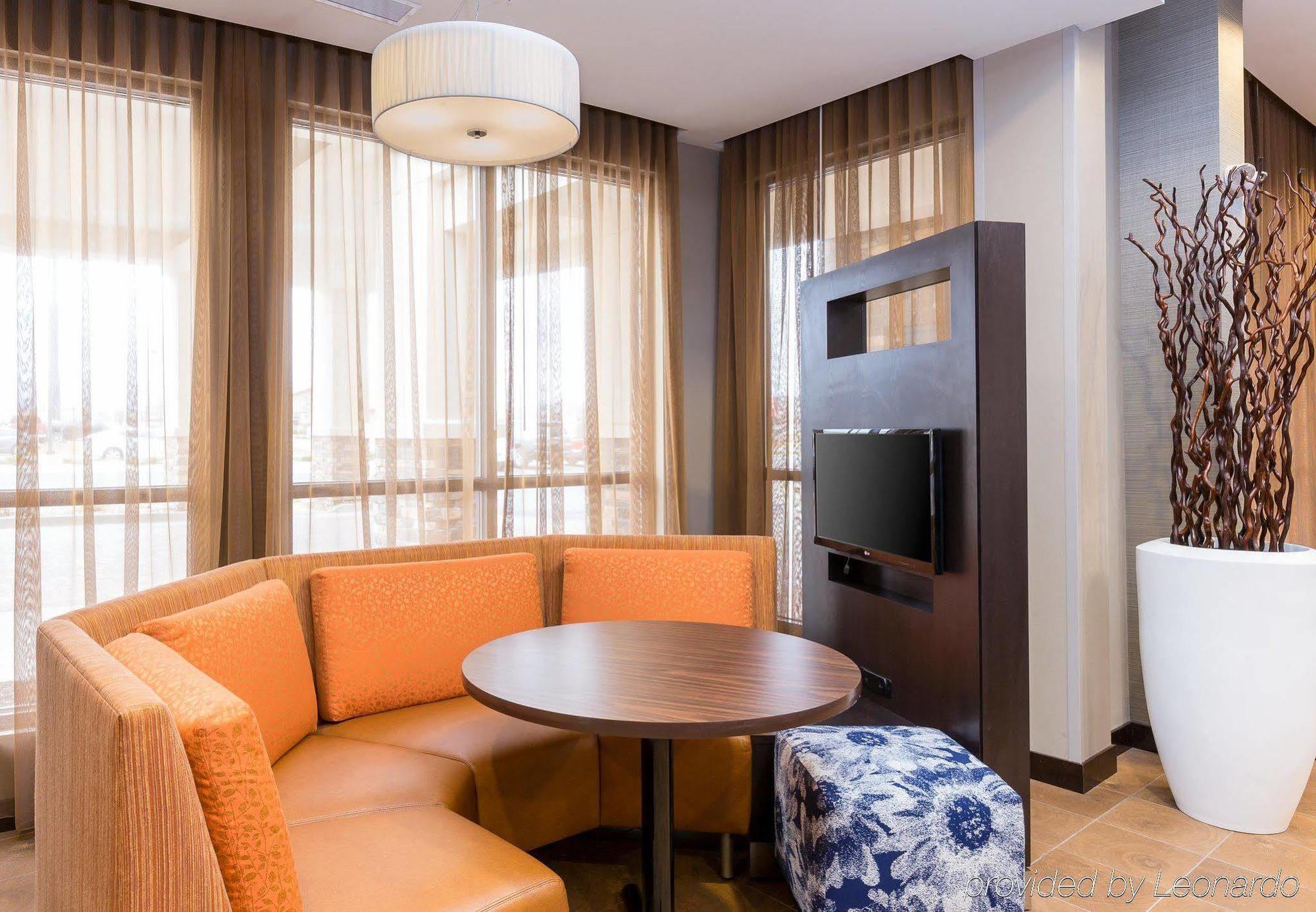 Готель Courtyard By Marriott Bismarck North Екстер'єр фото