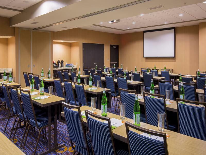 Готель Courtyard By Marriott Bismarck North Екстер'єр фото
